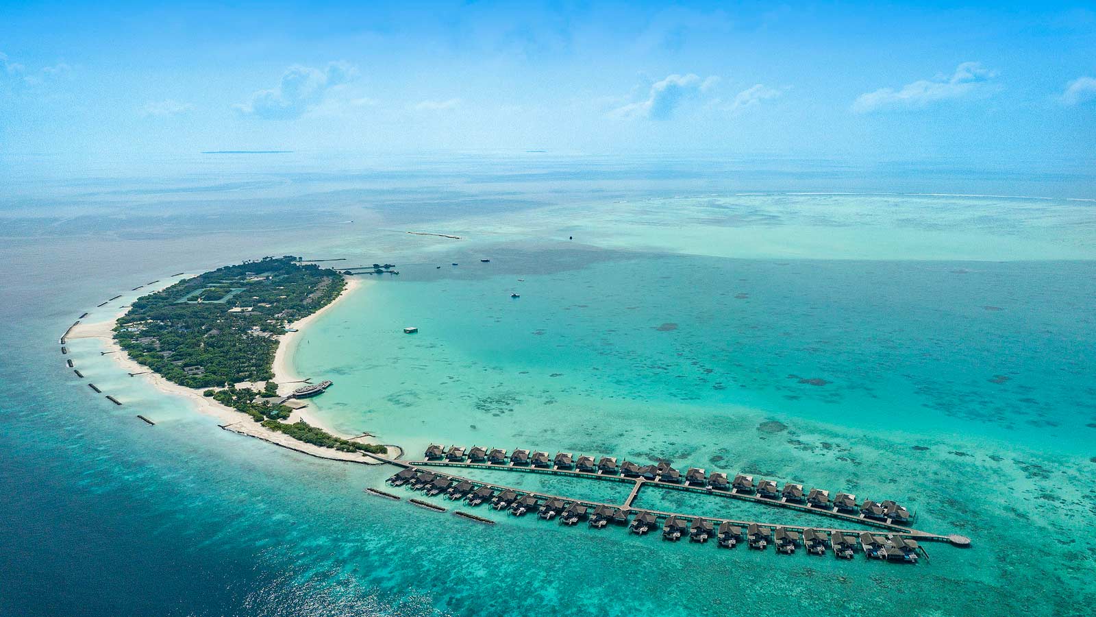 Fairmont Maldives Luxury Resort