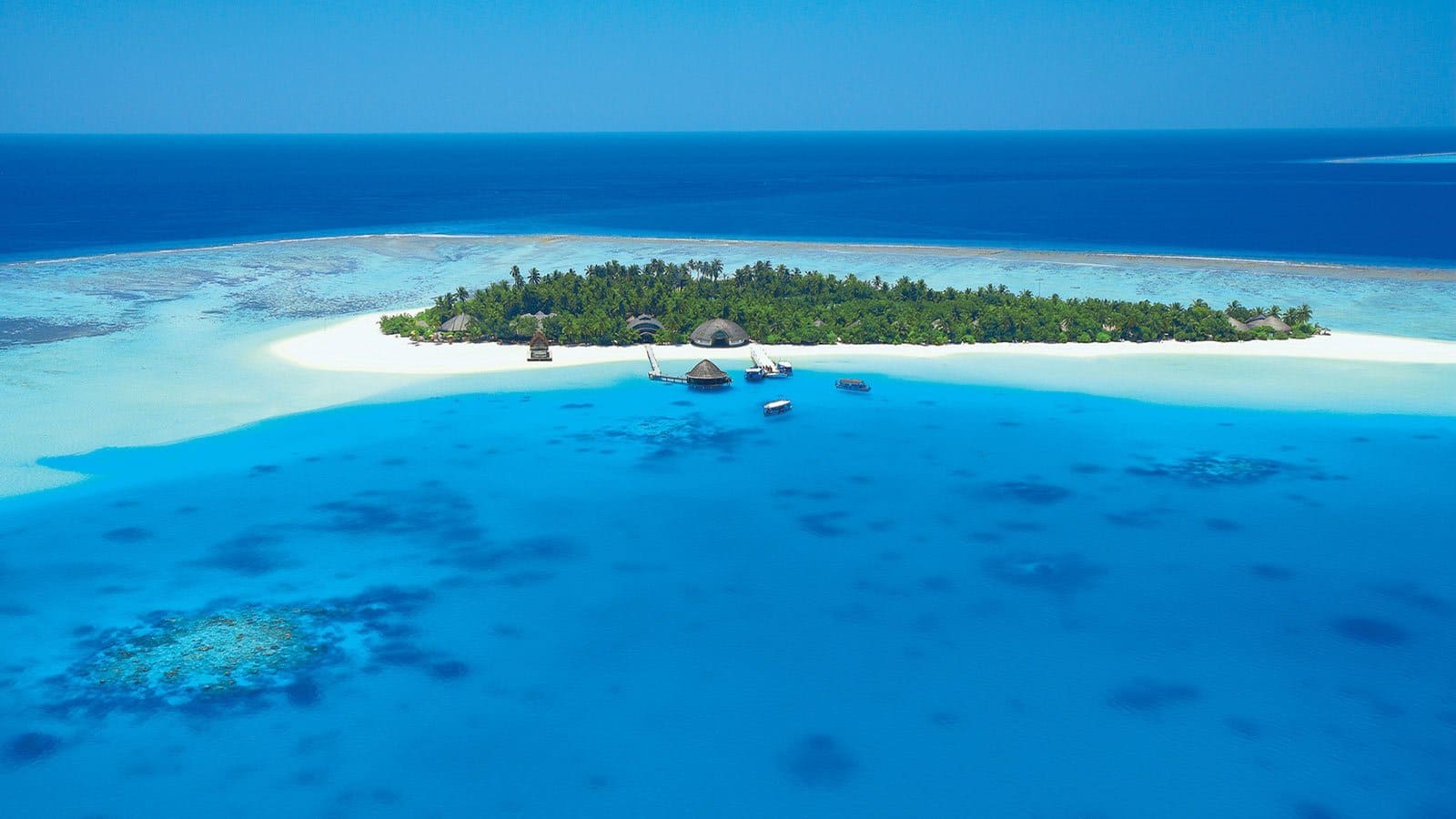 Maldives luxury resort
